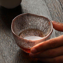 Load image into Gallery viewer, Japanese First Snow Master Cup, Large Whiskey Cup Wine Glass, Gold Rimmed Glass Hammer Pattern Cup

