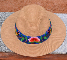 Load image into Gallery viewer, National style Embroidered Hat Straw Hat Sun-proof Visor Big Brim Summer Days Ladies National hat
