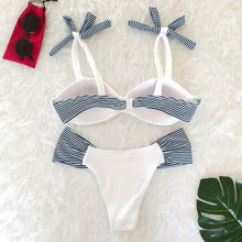 Load image into Gallery viewer, Resort Style Hang Neck Bow Color Block Bikini Set
