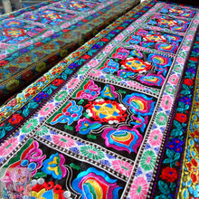 Load image into Gallery viewer, National Bar Tablecloth Decorative Embroidery Tablecloth Bay Window Cushion Sofa Cover Blanket
