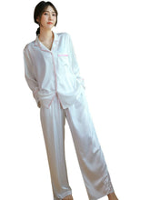 Load image into Gallery viewer, Spring and summer new women thin lace pajamas set ice silk long-sleeved noble temperament home clothes
